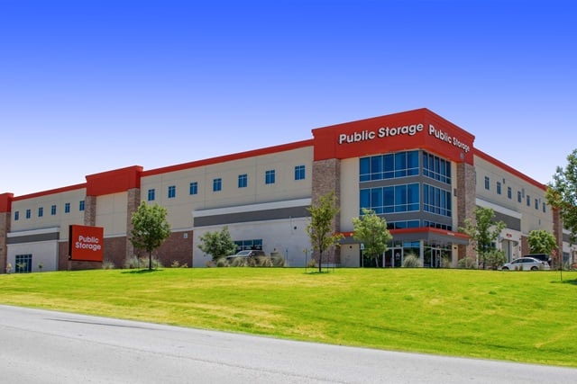 25×10 Public Storage: Self Storage Unit in Rowlett, TX 1800 Castle Dr Rowlett, Texas