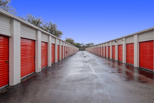 Cheap Storage Units in Miami, FL (from $7)