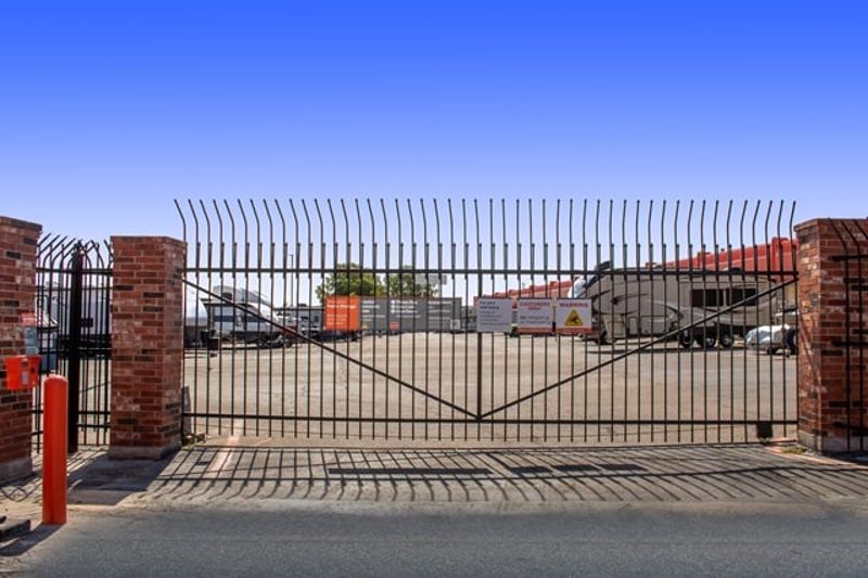 Property 5702 image number 3