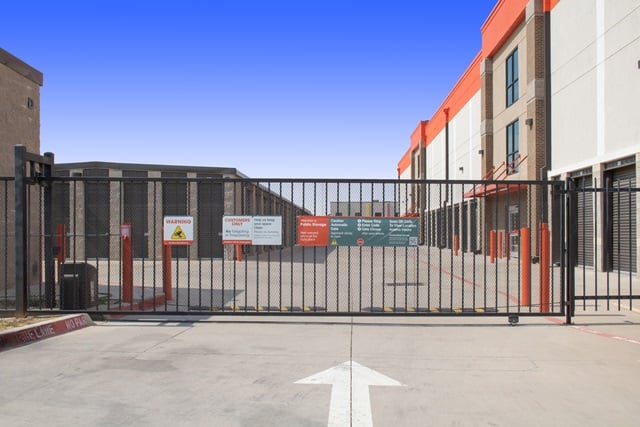 Property 5704 image number 3