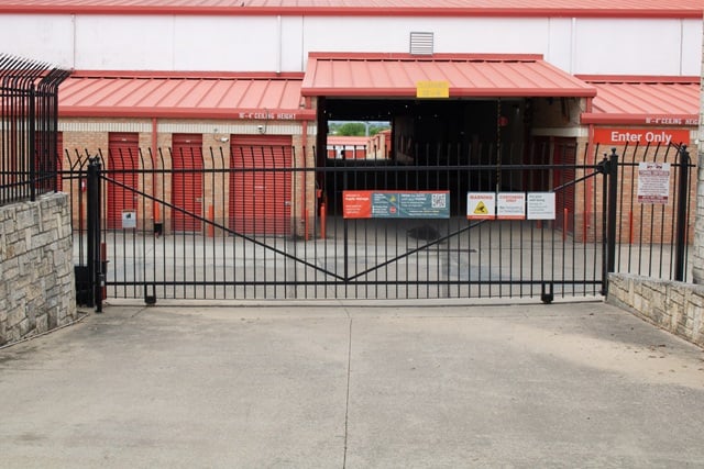 Public Storage  6900 Granbury Rd in Fort Worth, TX