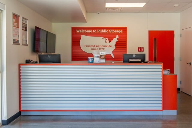 Property 5716 image number 2