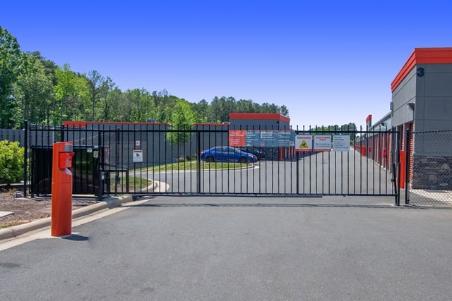 Public Storage  2424 Holloway St in Durham, NC