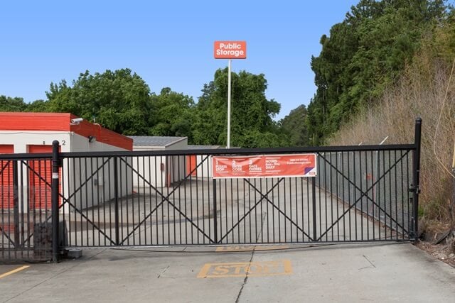 Public Storage  3901 River Drive in Columbia, SC