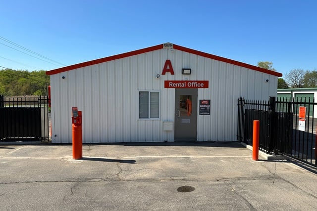 15×10 Public Storage: Parking Lot in Wadsworth, OH 660 Silvercreek Rd Wadsworth, Ohio