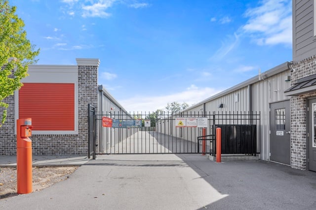 Public Storage  2102 Pawnee Dr in Aiken, SC