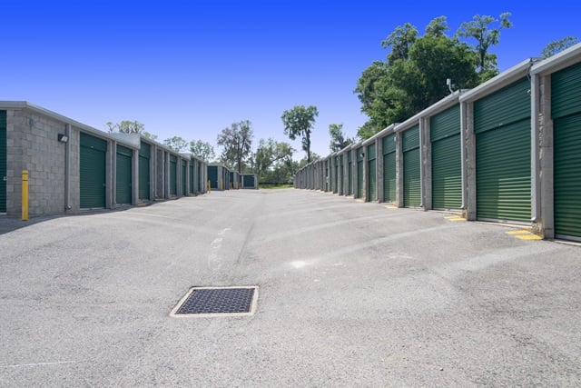 20×10 Self Storage Unit in Ocala, FL 310 NE 25th Ave Ocala, Florida 2