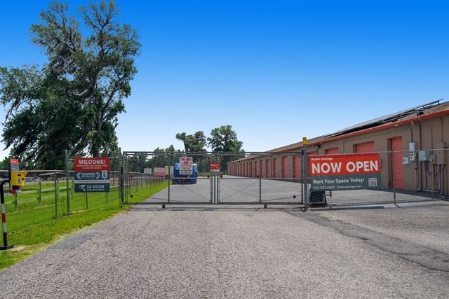 Public Storage  13150 W Highway 40 in Ocala, FL