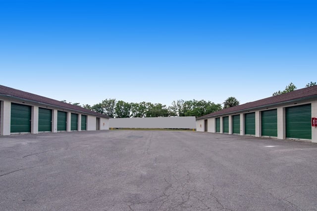 20×10 Self Storage Unit in Ocala, FL 602 SW 33rd Ave Ocala, Florida 2