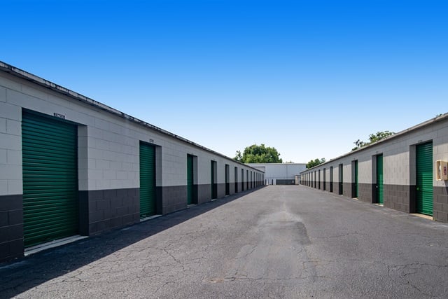 20×10 Self Storage Unit in Ocala, FL 816 NW 27th Ave Ocala, Florida 2