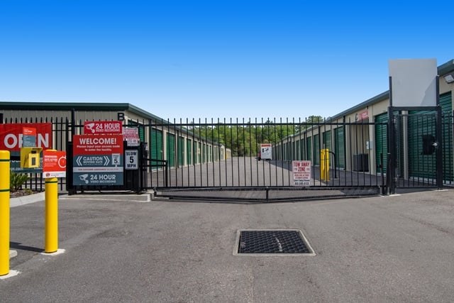 Property 5831 image number 3