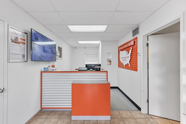 Property 5852 image number 2