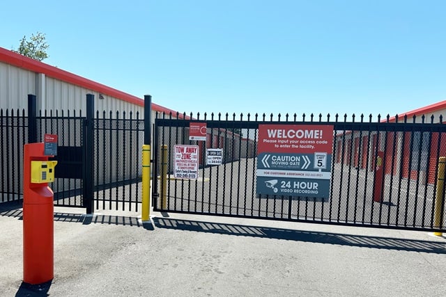 Public Storage  4950 SW Highway 484 in Ocala, FL