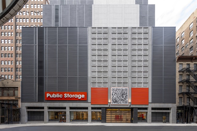 Sixth Avenue, Manhattan Organization & Storage Store