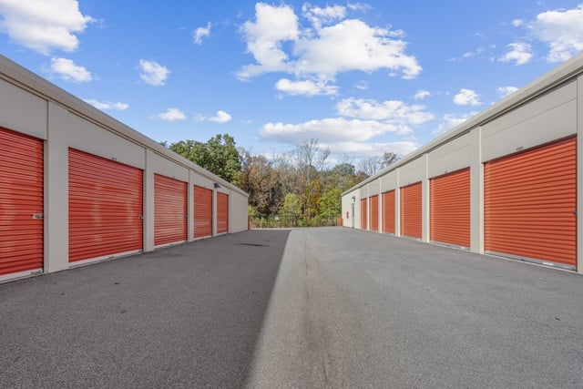 Public Storage in Greensboro, NC  7744 McCloud Rd 2