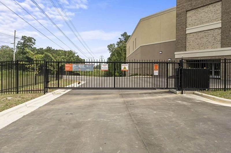 Property 5897 image number 3