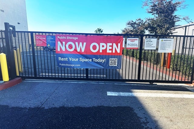 Orange, CA, Self-Storage Units Near 1600 N Glassell St | Public 