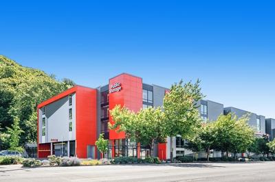 Property at 22016 - Seattle / 15th Ave W