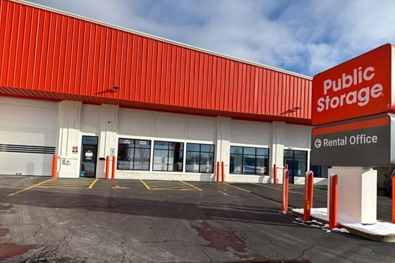 Public Storage - ST Charles at 248 N Randall Rd, ST Charles, IL