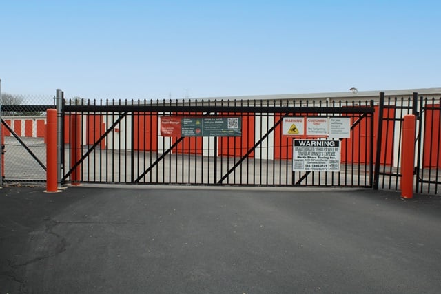 Public Storage  211 N Elmhurst Rd in Wheeling, IL