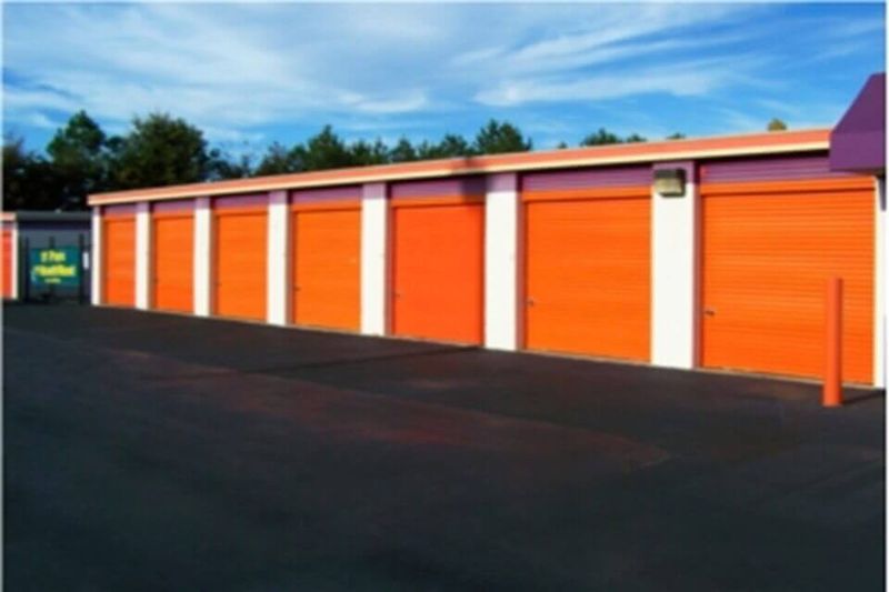 marietta-ga-self-storage-units-near-1795-cobb-parkway-s-public-storage