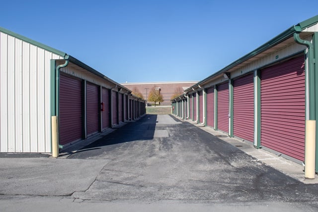 15×15 Public Storage: Parking Lot in Zionsville, IN 4628 Northwestern Dr Zionsville, Indiana 2