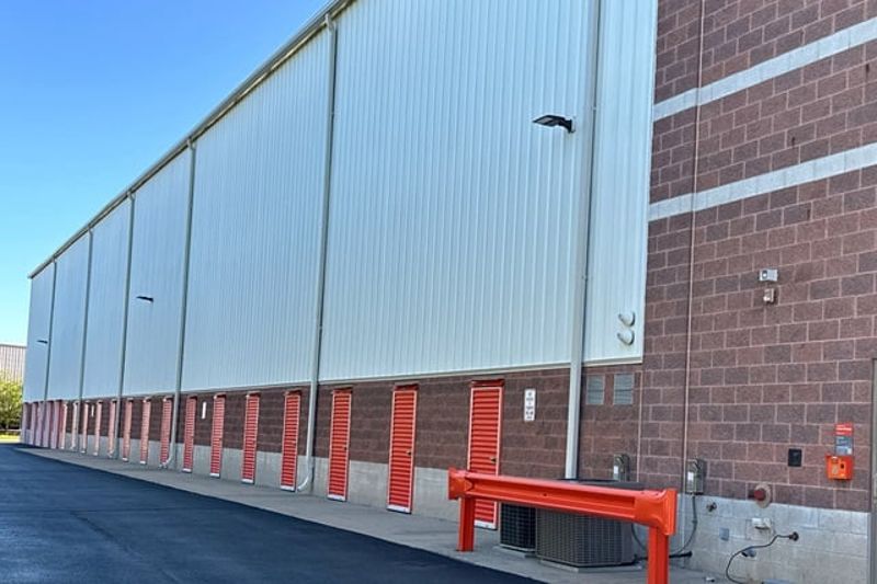 Wixom, MI, Self-Storage Units Near 50586 Pontiac Trl | Public Storage®