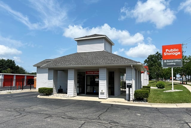 40×11 Public Storage: Parking Lot in Wyoming, MI 4975 Clyde Park Ave SW Wyoming, Michigan