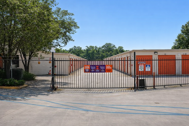 Property 593 image number 3