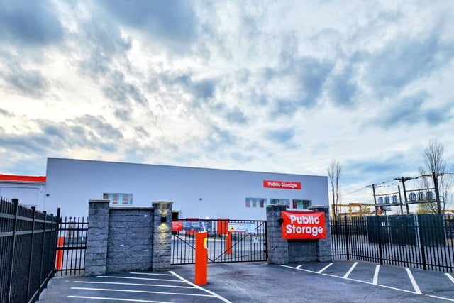 10×15 Parking Lot in Trenton, NJ 555 N Olden Ave Trenton, New Jersey 2