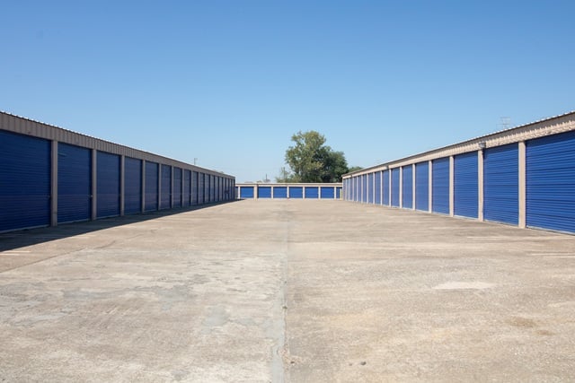 10×30 Unpaved Lot in Dickinson, TX 5741 FM 646 Rd E Dickinson, Texas 2