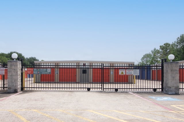 Self Storage Unit in Pearland, Texas 3