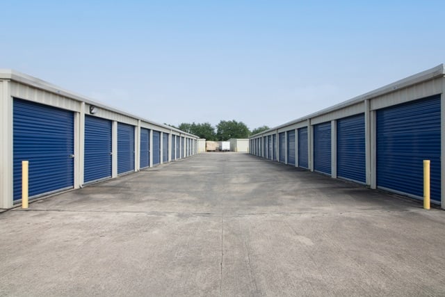 Public Storage in League City, TX  141 Maple Leaf St 2