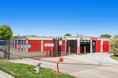 Public Storage
