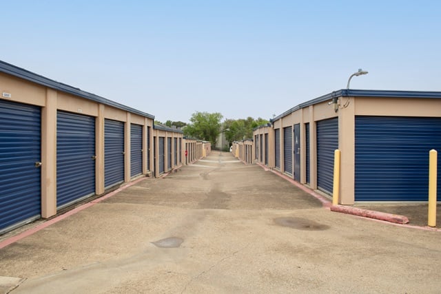 Self Storage Unit in Arlington, Texas 1
