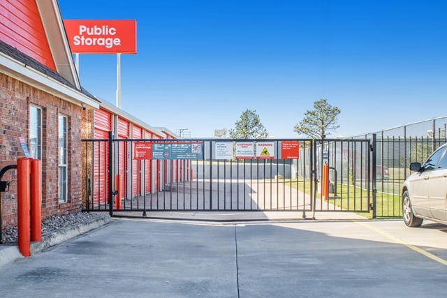 Public Storage  13401 N Indiana Ave in Oklahoma City, OK