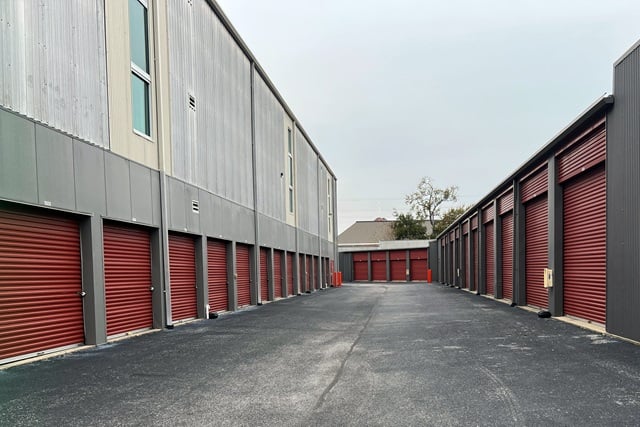 Property 6009 image number 1