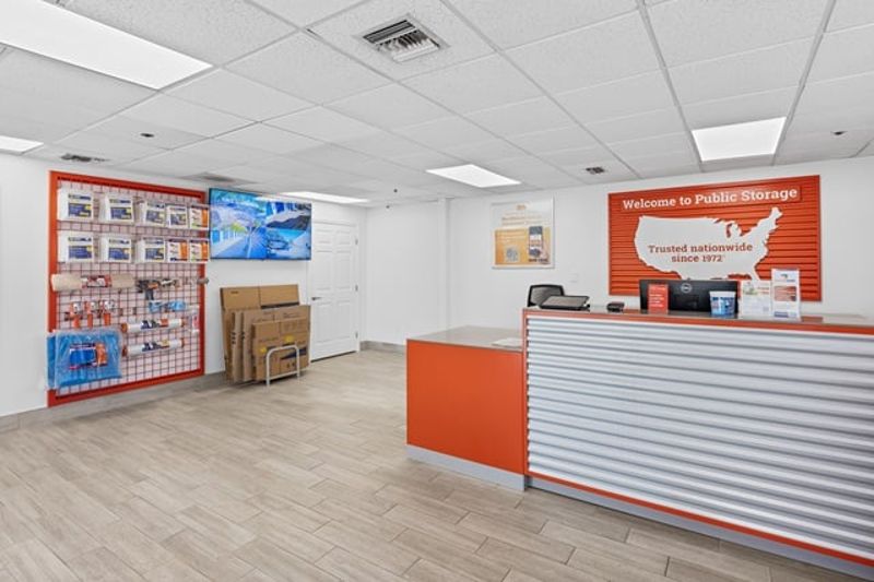 Property 6017 image number 2