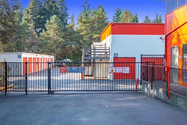 Public Storage  20065 15th Ave NE in Shoreline, WA