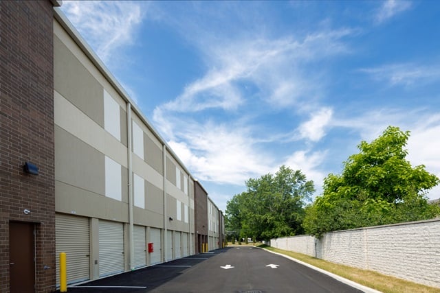 20×15 Public Storage: Garage in Mayfield Heights, OH 1413 Golden Gate Blvd Mayfield Heights, Ohio 2