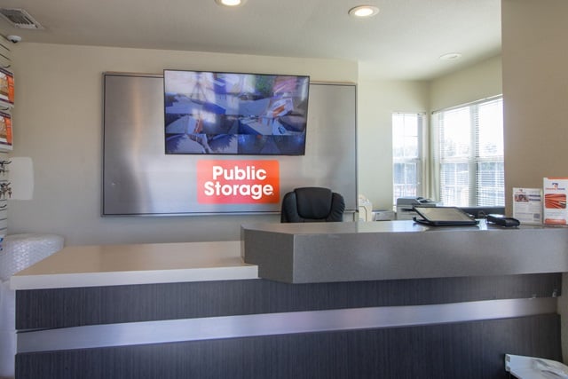 10×20 Garage in Dallas, TX 9555 Forest Ln Dallas, Texas 3