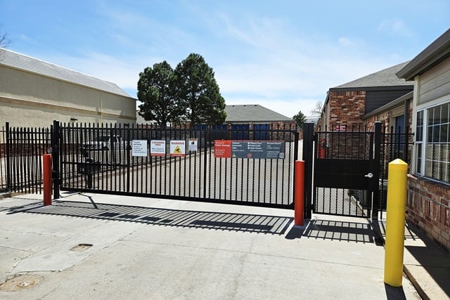 Public Storage in Colorado Springs, CO  121 E Old Broadmoor Rd 3