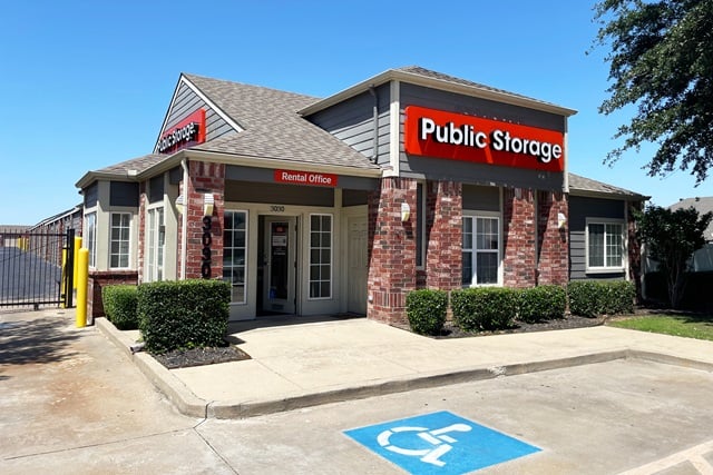 20×10 Self Storage Unit in Fort Worth, TX