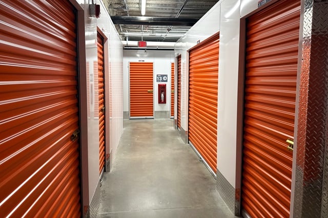 Self Storage Unit in Fort Lee, New Jersey 1