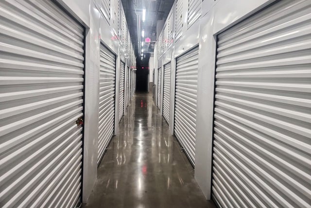 Public Storage in Santa Clarita, CA  26363 Diamond Pl 2