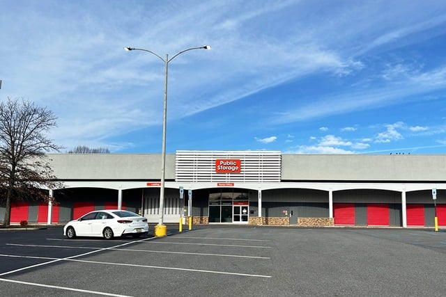 25×10 Public Storage: Garage in Mantua, NJ 222 Bridgeton Pike Mantua, New Jersey