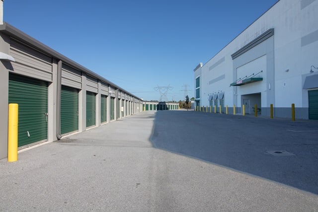 Public Storage in Spring Hill, FL  10437 County Line Rd 2