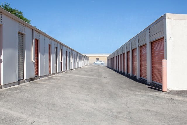 20×10 Public Storage: Parking Lot in San Antonio, TX 4343 Callaghan Road San Antonio, Texas 2