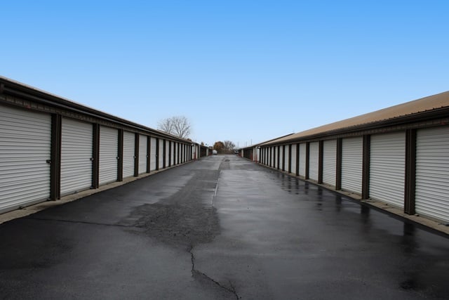 10×21 Garage in Marysville, OH 1107 E 5th St Marysville, Ohio 2