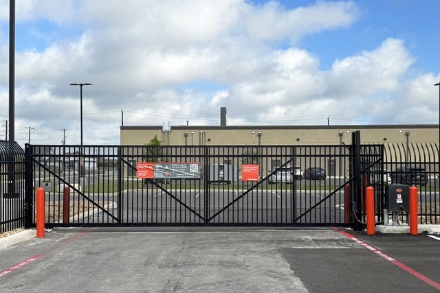 Property 6188 image number 3